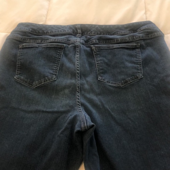 Torrid premium blue jeans skinny pants with great stretch - Picture 8 of 9